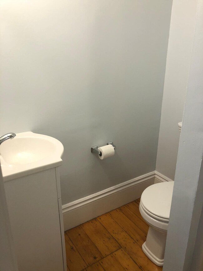 Photo - 143 Pleasant St Unit 1