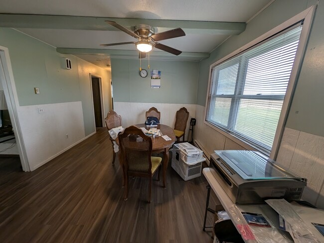 Photo - 2604 Jamestown Ave