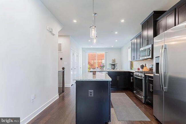 Photo - 6215 Herald St