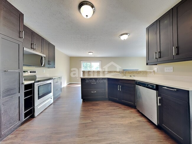 Photo - 7730 Hillsdowne Cir