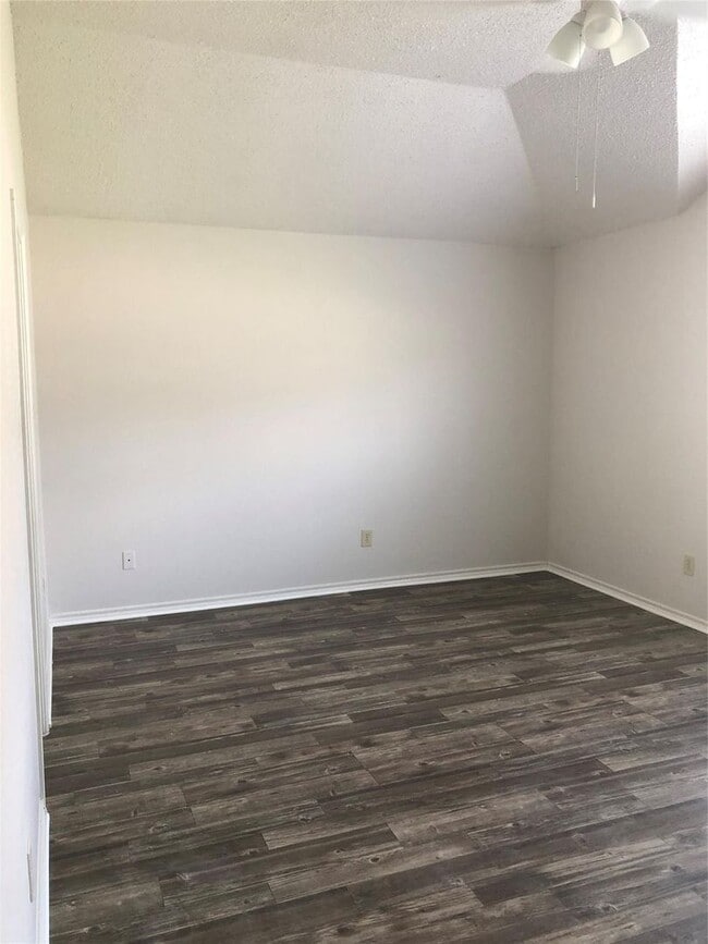 Photo - 1417 Warwick Dr