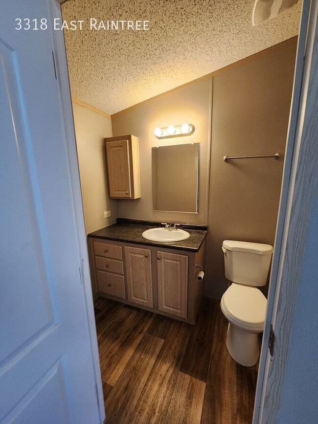 Photo - 3318 East Raintree-