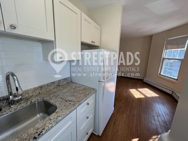 Photo - 1 bedroom in Boston MA 02130