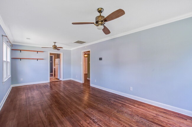 Photo - 4328 Lambert St