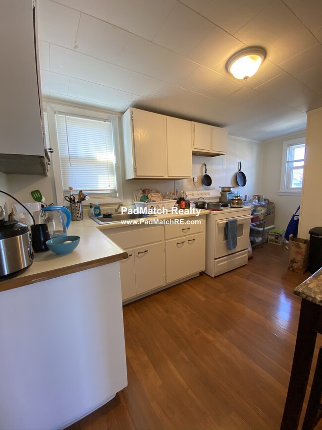 Photo - 49 Boylston St