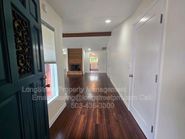 Photo - 2018 Nut Tree Dr NW
