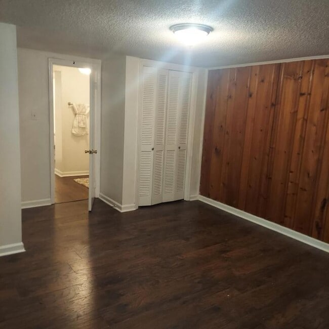 Photo - 450 Highland Ave NW