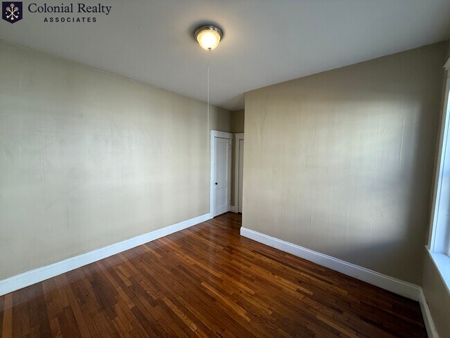 Photo - 319 Allston St Unidad 4