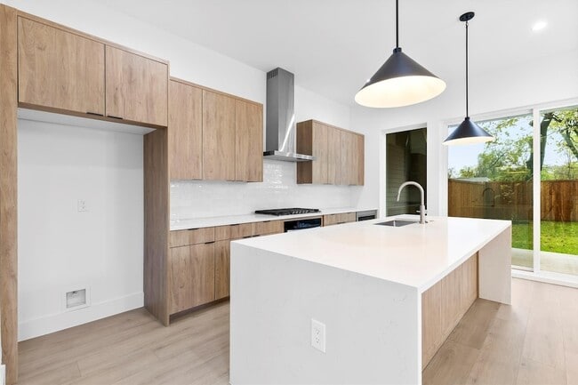 Photo - 2812 Guymon St