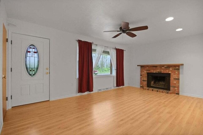 Photo - 3205 Pioneer Dr