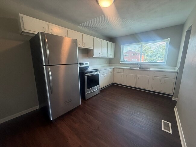 Photo - 2235 1/2 Iroquois St Unit 2235 1/2 Iroquois St