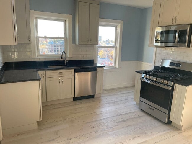 Photo - *55 River Avenue Unit 3