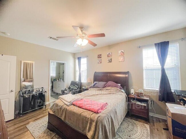 Photo - 304 Peoria Blvd