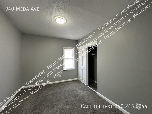 Photo - 940 Meda Ave