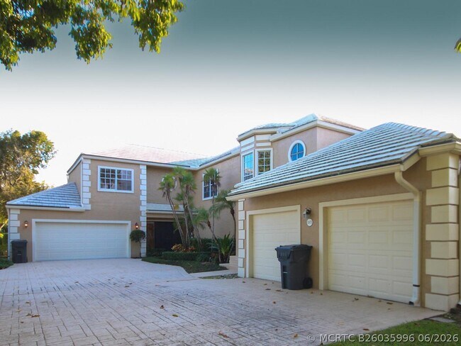 Photo - 11877 Pebblewood Dr Unit 202