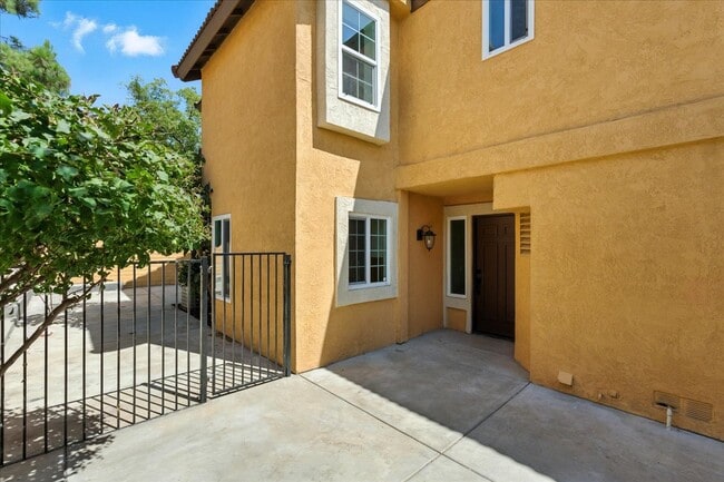 Photo - 6979 Walker Ct