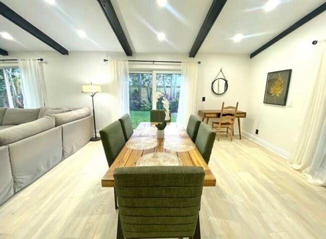 Photo - 556 SW 24th Ave