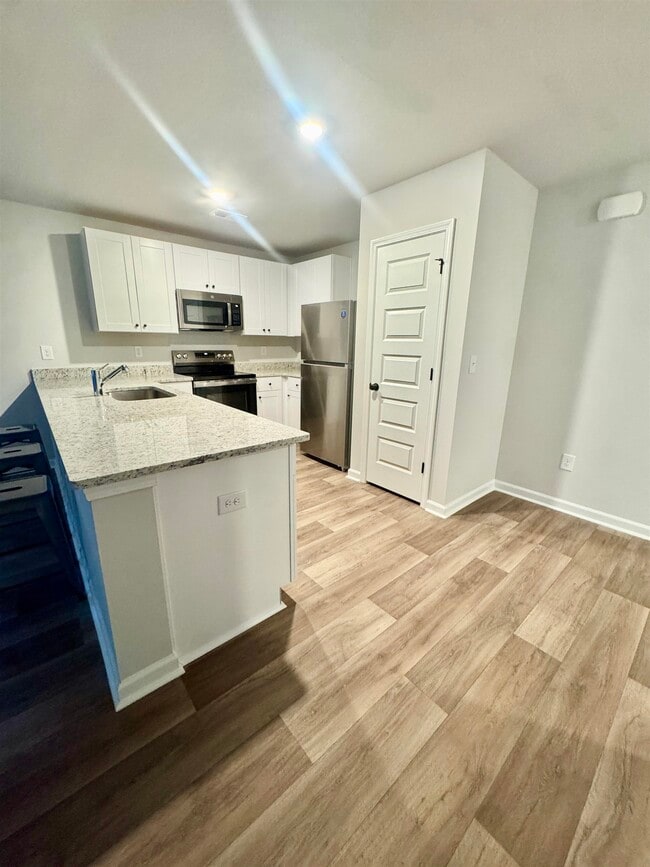 Photo - 1735 King Oaks Lp