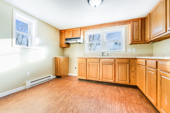 Photo - Spacious Cambridge City Home