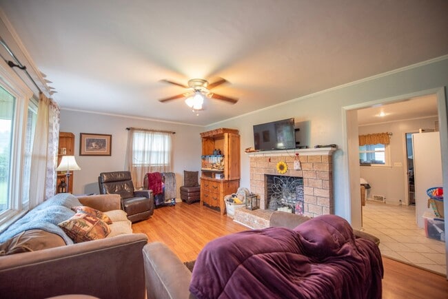 Photo - 660 Ray Taylor Rd