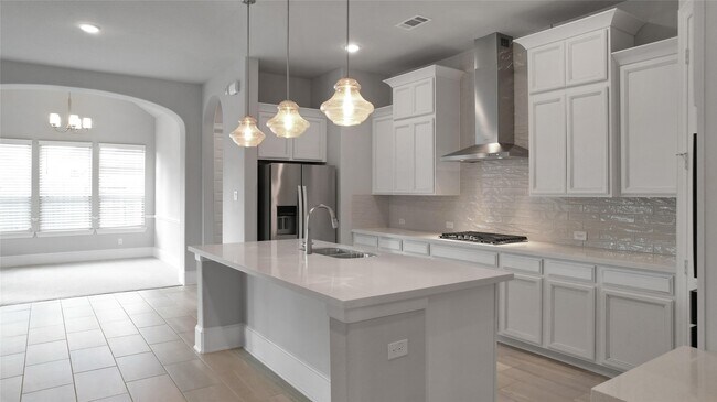 Photo - 16807 Hemlock Grove Dr