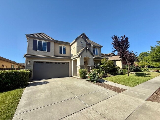 Photo - Charming 4 Bedroom Home in Springlake