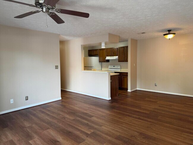 Photo - 90 Creekwood Dr Unidad 7