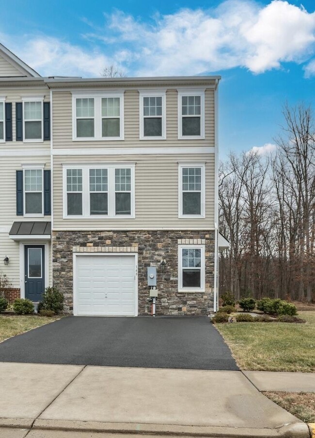 Photo - 148 Solara Dr