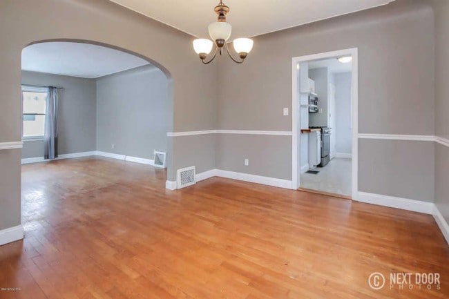 Photo - 1319 Diamond Ave NE