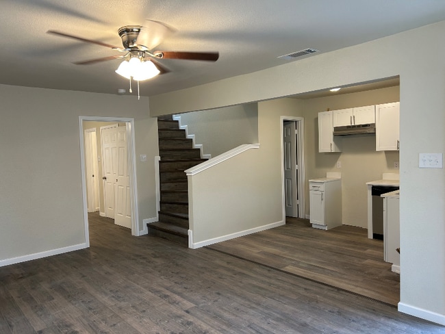 Photo - 2736 Purington Ave