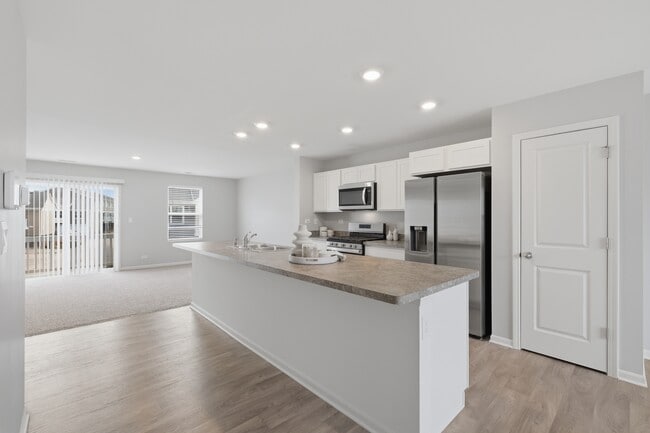 Photo - 217 Goldenrod Dr