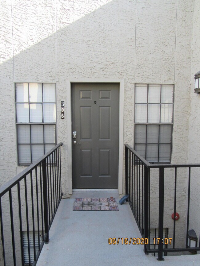 Building Photo - 8020 E Thomas Rd Unit 306 Rental