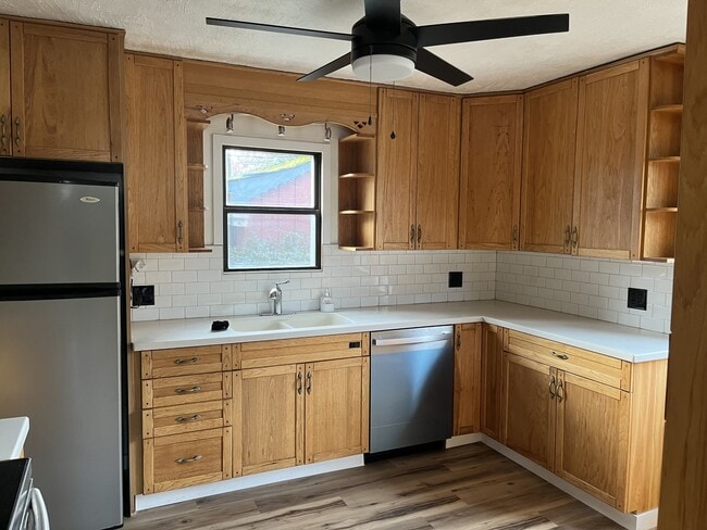 Photo - 4909 W Alamosa St