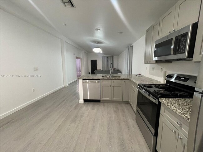 Photo - 2561 NW 4th St