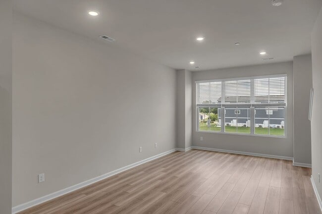 Photo - 1205 Harper Lndg