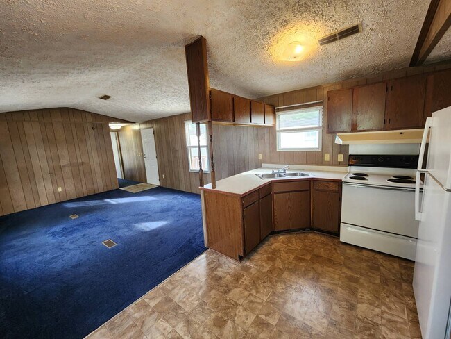 Photo - 491 Chapman Rd