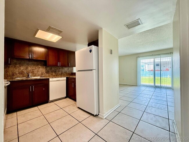 Photo - 343 Gulfstream Rd