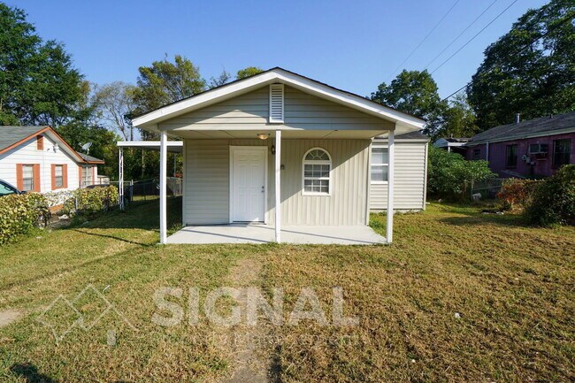 Photo - 128 Ann Dr SW