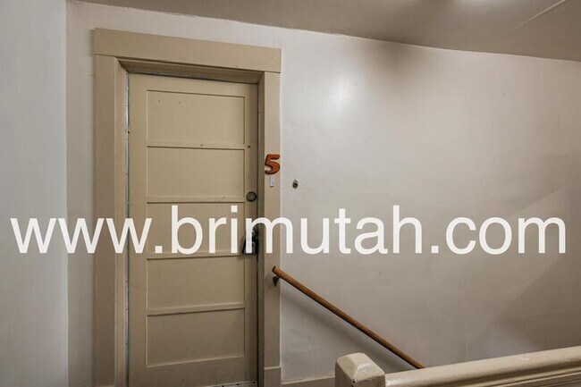 Photo - 368 S University St