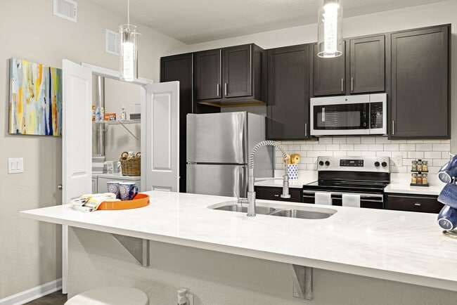 Photo - Art Avenue Apartments