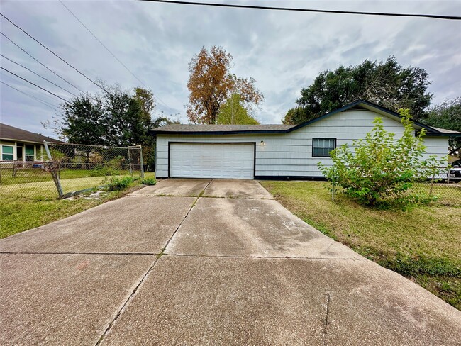 Photo - 9401 Sierra Dr