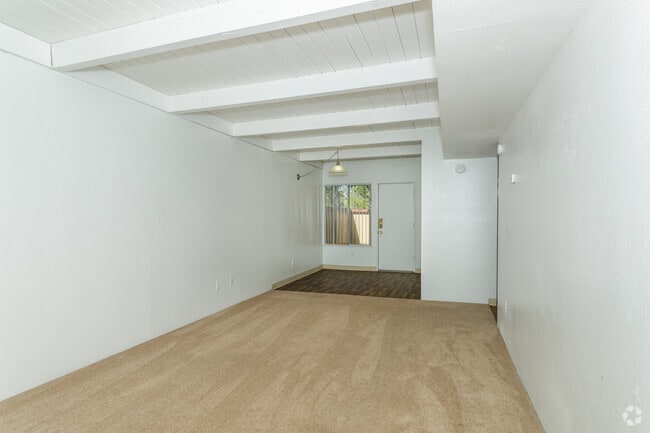 2BR, 1BA - 1,020 SF - Alvarado Sunset