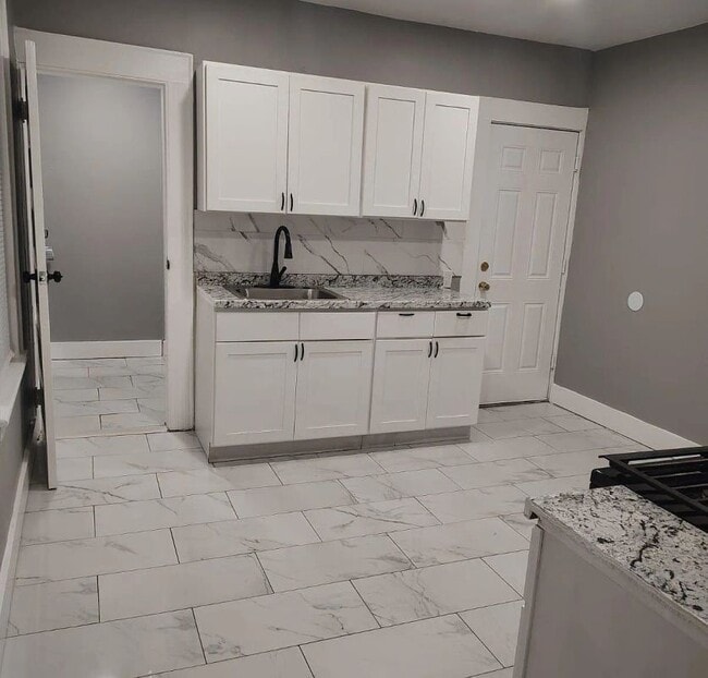 Photo - 272 Davenport St Unit #2