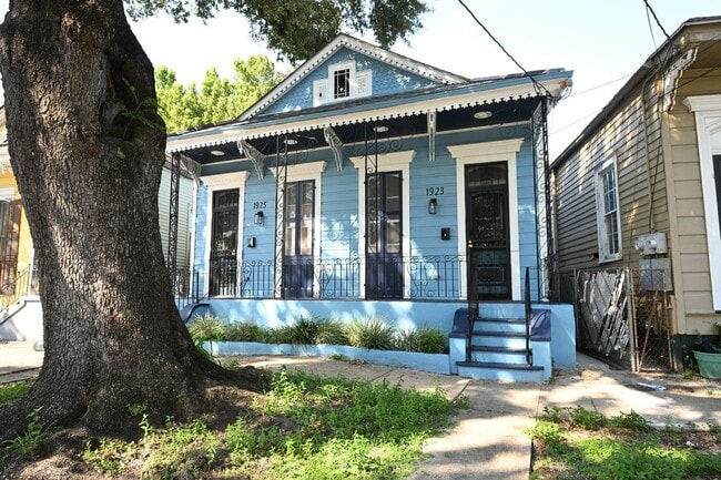 Building Photo - 1923 Bayou Rd Rental