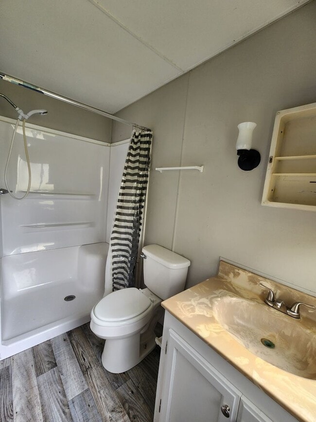 Photo - 654 SE 128th Ave