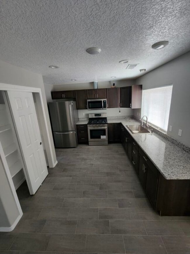 Photo - 315 Cornell Dr SE