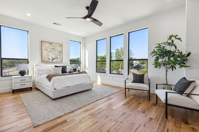Photo - 3 Story Townhome with Roof Top Deck