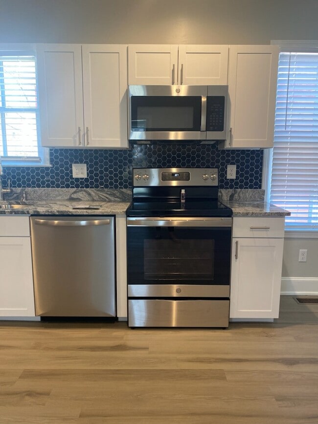 Photo - 917 Campbell Ave SW Unidad A