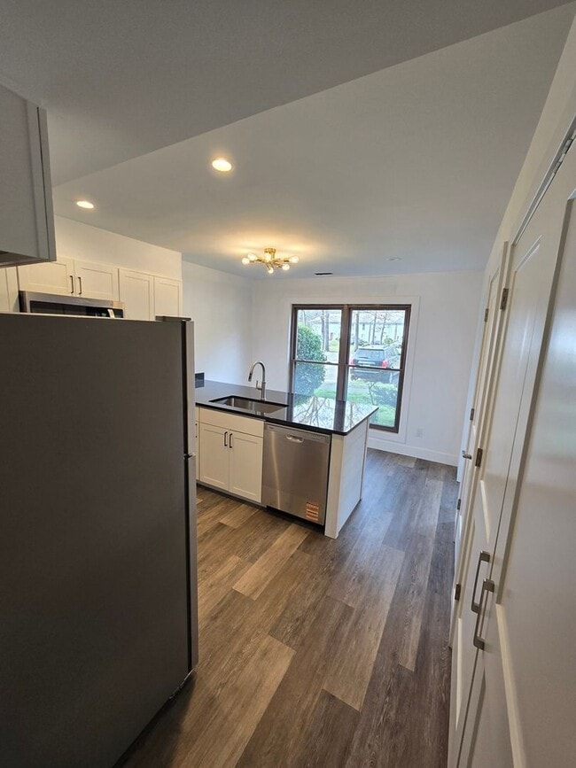 Photo - 1304 Seaton Rd