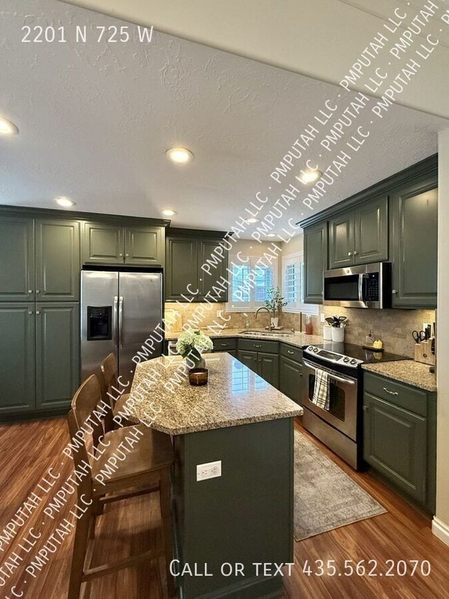 Photo - 2201 N 725 W